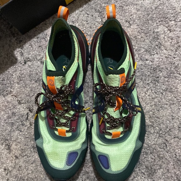 Cole Haan overtake - Picture 3 of 5